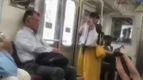 爆料流浪女衣服视频,衣物背后的感人故事